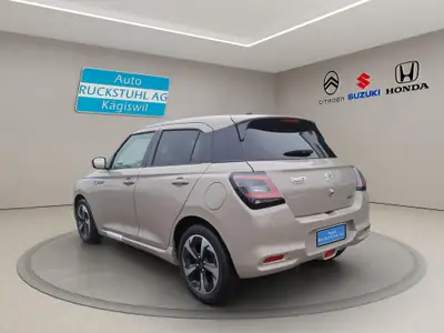 Suzuki Swift 1.2 Sakura Top Hybrid — Citadine écologique et automatique — dashboard