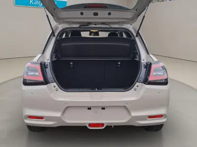 Suzuki Swift 1.2 Sakura Top Hybrid — Citadine écologique et automatique — Thumbnail 12