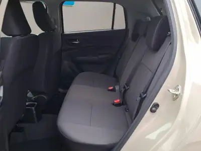 Suzuki Swift 1.2 Sakura Top Hybrid — Citadine écologique et automatique — Thumbnail 11