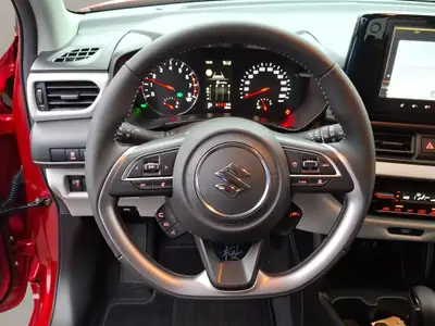 Suzuki Swift 1.2 Sakura Hybrid Automat — Citadine écologique et économique 2025 — Thumbnail 7