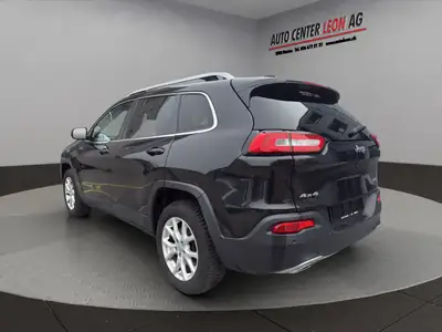 Jeep Cherokee 2.2 TD Limited AWD — SUV diesel robuste, toit panoramique, 89 400 km — interior