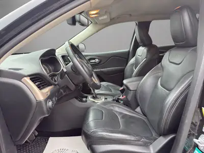 Jeep Cherokee 2.2 TD Limited AWD — SUV diesel robuste, toit panoramique, 89 400 km — Thumbnail 9