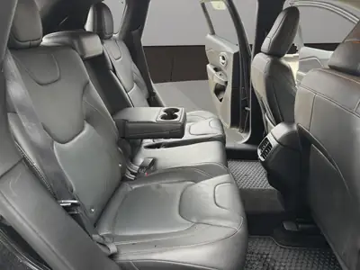 Jeep Cherokee 2.2 TD Limited AWD — SUV diesel robuste, toit panoramique, 89 400 km — Thumbnail 18