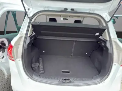 Ford B-Max 1.6 Ti-VCT Trend PowerShift — Monospace compact pratique, équipé et sans sinistre — Thumbnail 19