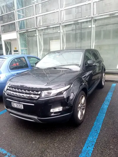 Land Rover Range Rover Evoque 2.2 TD4 Prestige — SUV compact premium, diesel efficace — fianco