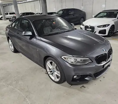 BMW 220d xDrive M Sport — Coupé diesel performant, 99 000 km, finition M Sport — Innenraum