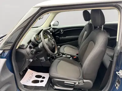 MINI Cooper 2017 — Citadine urbaine dynamique, 16 980 km seulement — detail