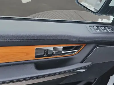 Range Rover Sport 3.0 TDV6 HSE — SUV premium diesel, entretien à jour et sans sinistre — Thumbnail 11