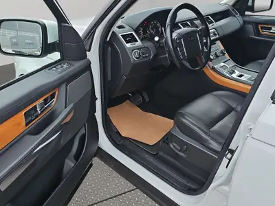 Range Rover Sport 3.0 TDV6 HSE — SUV premium diesel, entretien à jour et sans sinistre — Thumbnail 10