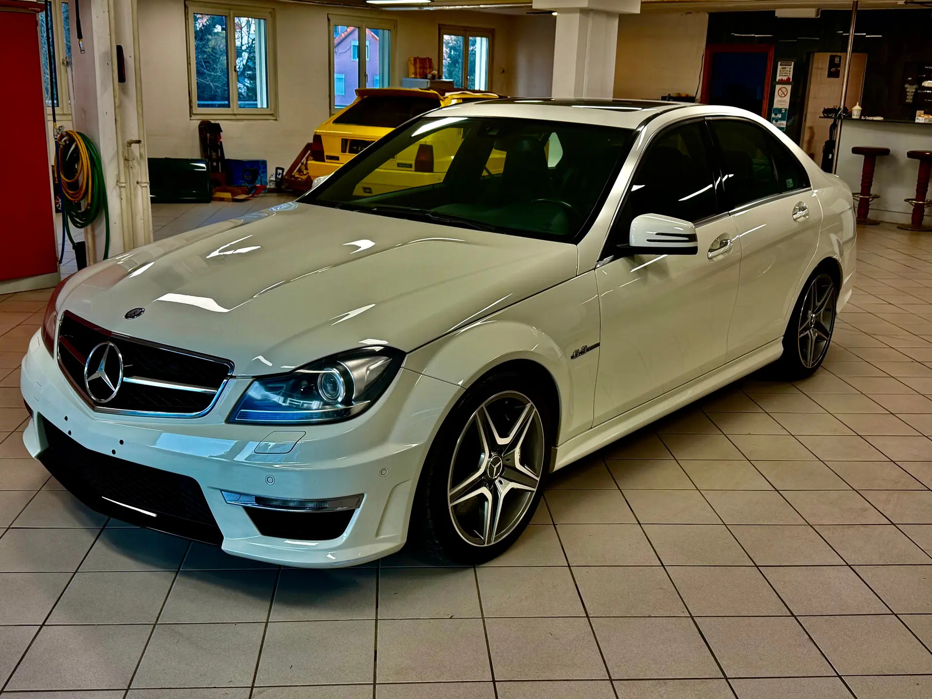 Mercedes-Benz C 63 AMG Avantgarde — Performance 457 ch, Speedshift MCT, faible kilométrage