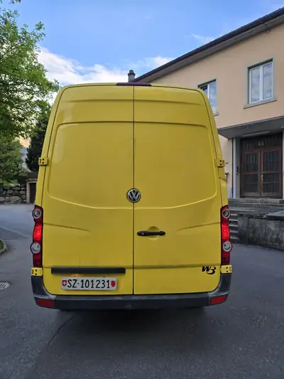 VW Crafter 35 2.0 BiTDI CR — Utilitaire robuste, moteur puissant, kilométrage modéré — côté