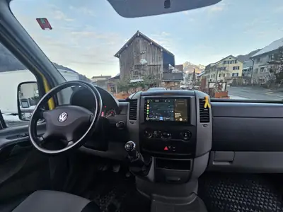 VW Crafter 35 2.0 BiTDI CR — Utilitaire robuste, moteur puissant, kilométrage modéré — détail