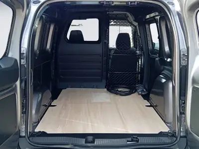 Renault Kangoo E-Tech Electric EV4 — Utilitaire électrique compact, charge utile optimisée — Miniatura 7