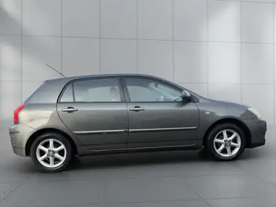 Toyota Corolla 1.6 Linea Sol — Berline fiable entretenue, boîte auto — interior