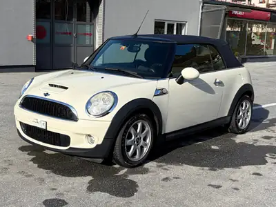MINI Cooper S Cabrio — Roadster british compact, 175 ch et cabriolet authentique — vista esterna