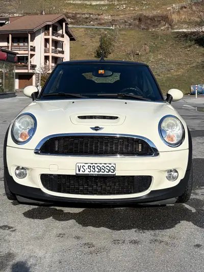 MINI Cooper S Cabrio — Roadster british compact, 175 ch et cabriolet authentique — fianco