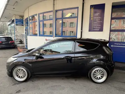 Ford Fiesta 1.6 Titanium — Citadine fiable et économique, sans accident — intérieur