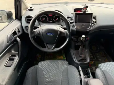 Ford Fiesta 1.6 Titanium — Citadine fiable et économique, sans accident — Miniature 8