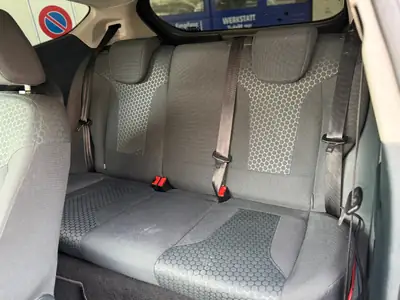 Ford Fiesta 1.6 Titanium — Citadine fiable et économique, sans accident — Miniature 12