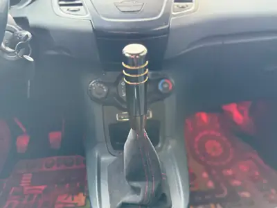 Ford Fiesta 1.6 Titanium — Citadine fiable et économique, sans accident — Miniature 15