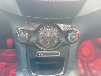 Ford Fiesta 1.6 Titanium — Citadine fiable et économique, sans accident — Miniature 16