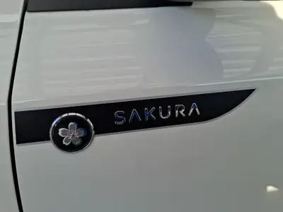 Suzuki Vitara 1.4 T Sakura Hybrid 4x4 — SUV compact hybride, 20 km seulement — Miniatur 7