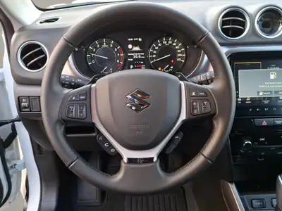 Suzuki Vitara 1.4 T Sakura Hybrid 4x4 — SUV compact hybride, 20 km seulement — Miniatur 8