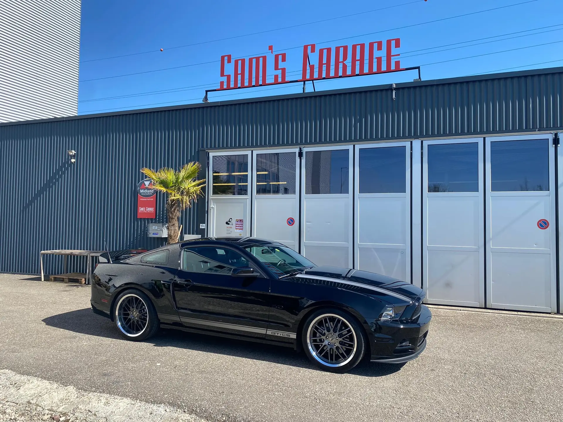 Ford Mustang GT Coupe California Special — Muscle car légendaire, 417 ch et boîte manuelle