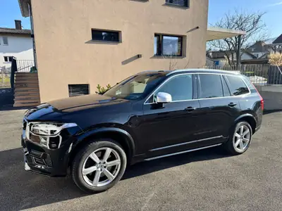 Volvo XC90 T8 AWD R-Design — SUV hybride rechargeable 7 places, 165'000 km — side view