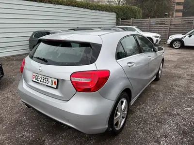 Mercedes-Benz Classe A 180 Urban — Citadine premium affichée, entretien à jour — intérieur