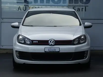 VW Golf 2.0 TSI GTI Team — Sportive dynamique, entretien suivi, sans accident — rear view