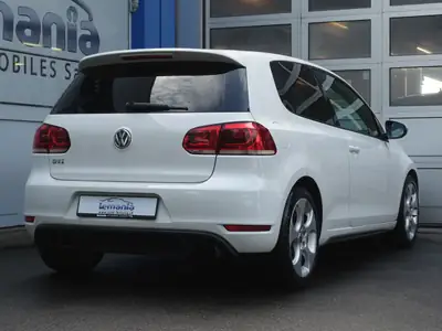 VW Golf 2.0 TSI GTI Team — Sportive dynamique, entretien suivi, sans accident — interior