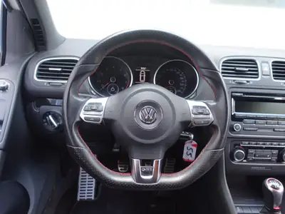 VW Golf 2.0 TSI GTI Team — Sportive dynamique, entretien suivi, sans accident — Thumbnail 12