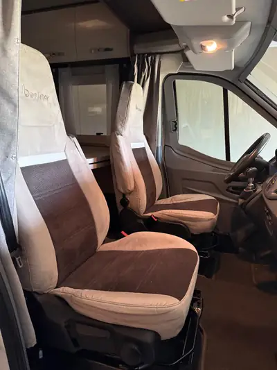 Benimar Transit Sport 340 — Camping-car compact diesel, faible kilométrage — Thumbnail 8