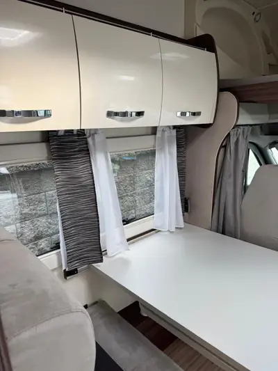 Benimar Transit Sport 340 — Camping-car compact diesel, faible kilométrage — Thumbnail 14