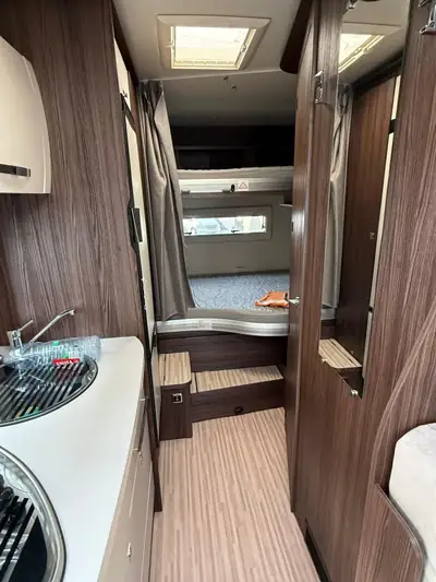 Benimar Transit Sport 340 — Camping-car compact diesel, faible kilométrage — Thumbnail 17