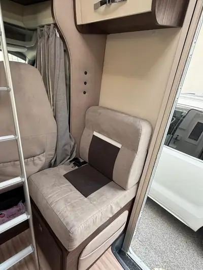 Benimar Transit Sport 340 — Camping-car compact diesel, faible kilométrage — Thumbnail 20