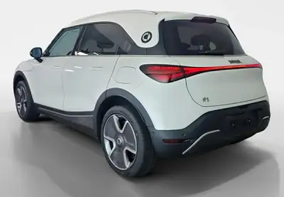 SMART #1 66 kWh Pulse AWD — SUV électrique haute puissance, quasi neuf — Innenraum