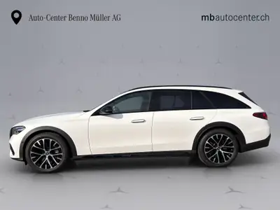 Mercedes-Benz E 450 All-Terrain Avantgarde — Break hybride 4matic, 20 km seulement — côté