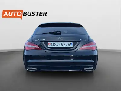 Mercedes-Benz CLA 250 4Matic — Berline sportive, très peu kilométrée, entretien complet — intérieur