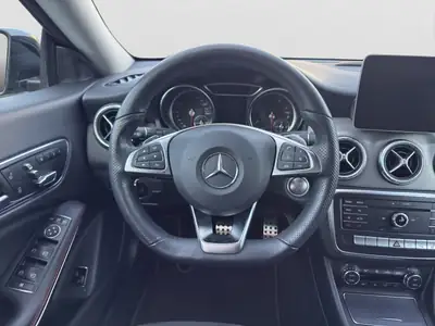 Mercedes-Benz CLA 250 4Matic — Berline sportive, très peu kilométrée, entretien complet — Miniature 13