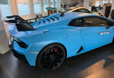 Lamborghini Huracán Coupé 5.2 STO — 639 ch de performance pure, très faible kilométrage — rear view