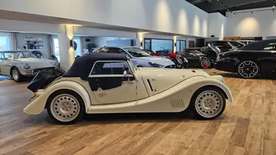 Morgan Plus Six 3.0 Automatik — Roadster sportif anglais, 340 ch et design rétrofuturiste — Thumbnail 7