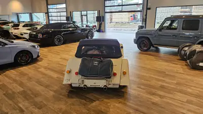 Morgan Plus Six 3.0 Automatik — Roadster sportif anglais, 340 ch et design rétrofuturiste — Thumbnail 12