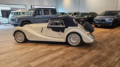 Morgan Plus Six 3.0 Automatik — Roadster sportif anglais, 340 ch et design rétrofuturiste — Thumbnail 15