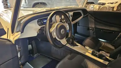 Morgan Plus Six 3.0 Automatik — Roadster sportif anglais, 340 ch et design rétrofuturiste — Thumbnail 18