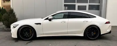 Mercedes-AMG GT 63 S 4Matic+ — Berline musclée 639 ch, entretien complet — interior