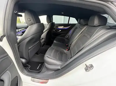 Mercedes-AMG GT 63 S 4Matic+ — Berline musclée 639 ch, entretien complet — dashboard