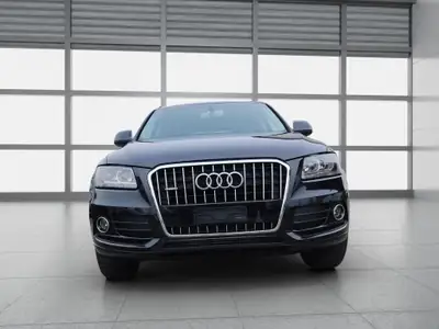 Audi Q5 2.0 TDI quattro — SUV premium robuste, entretien impeccable — vista posteriore