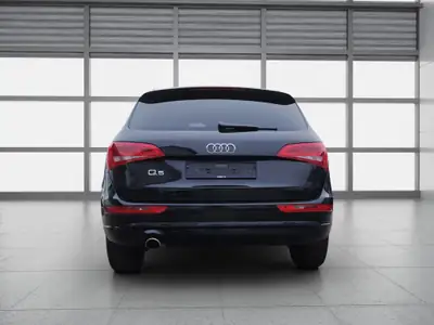 Audi Q5 2.0 TDI quattro — SUV premium robuste, entretien impeccable — dettaglio